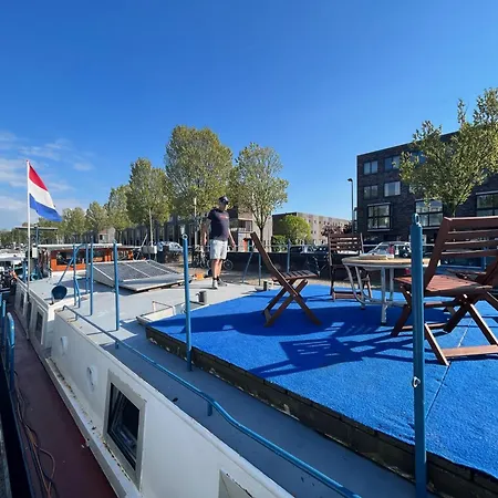Botel Boco Living